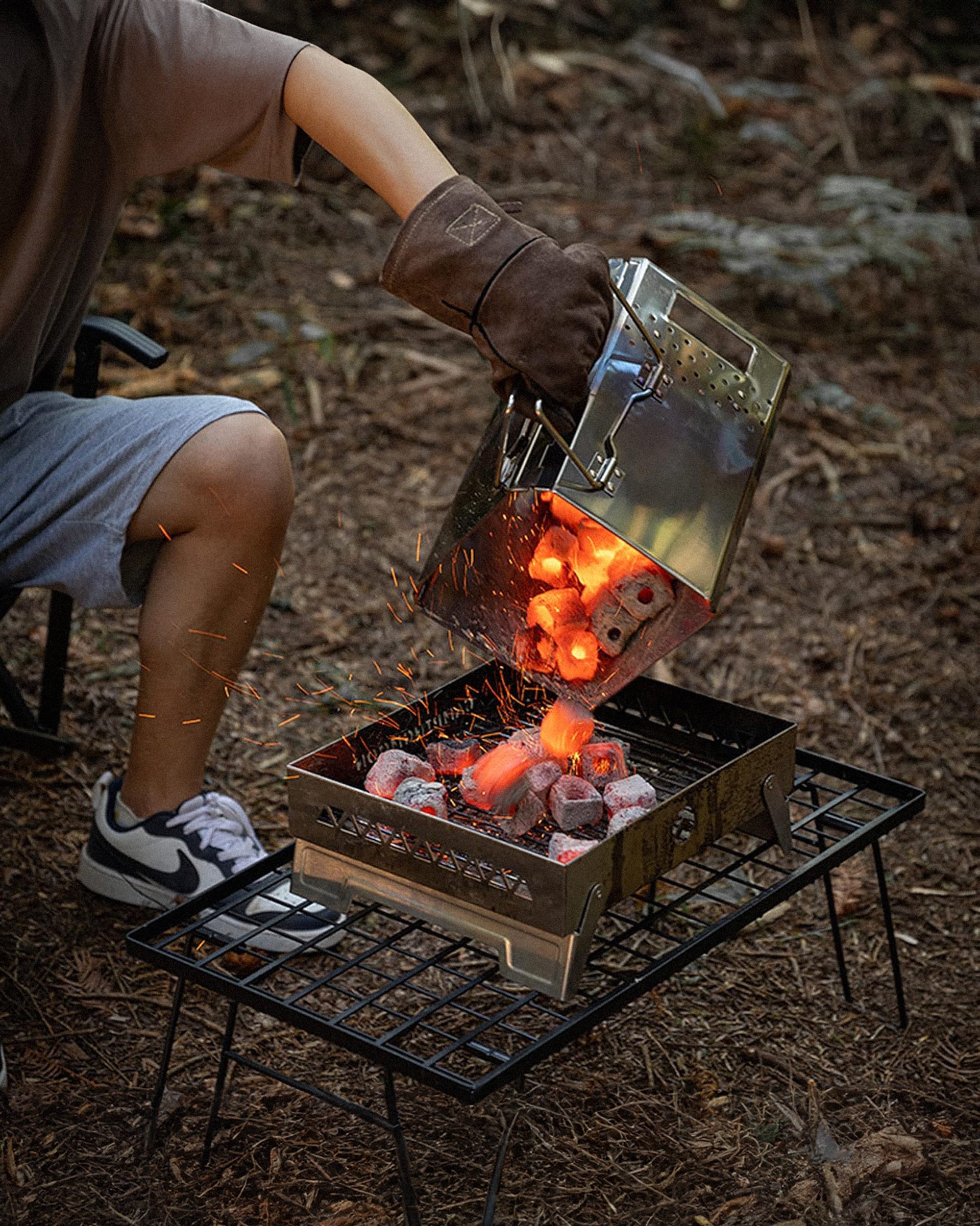 Four-Sided Foldable Charcoal Chimney Fire Starter