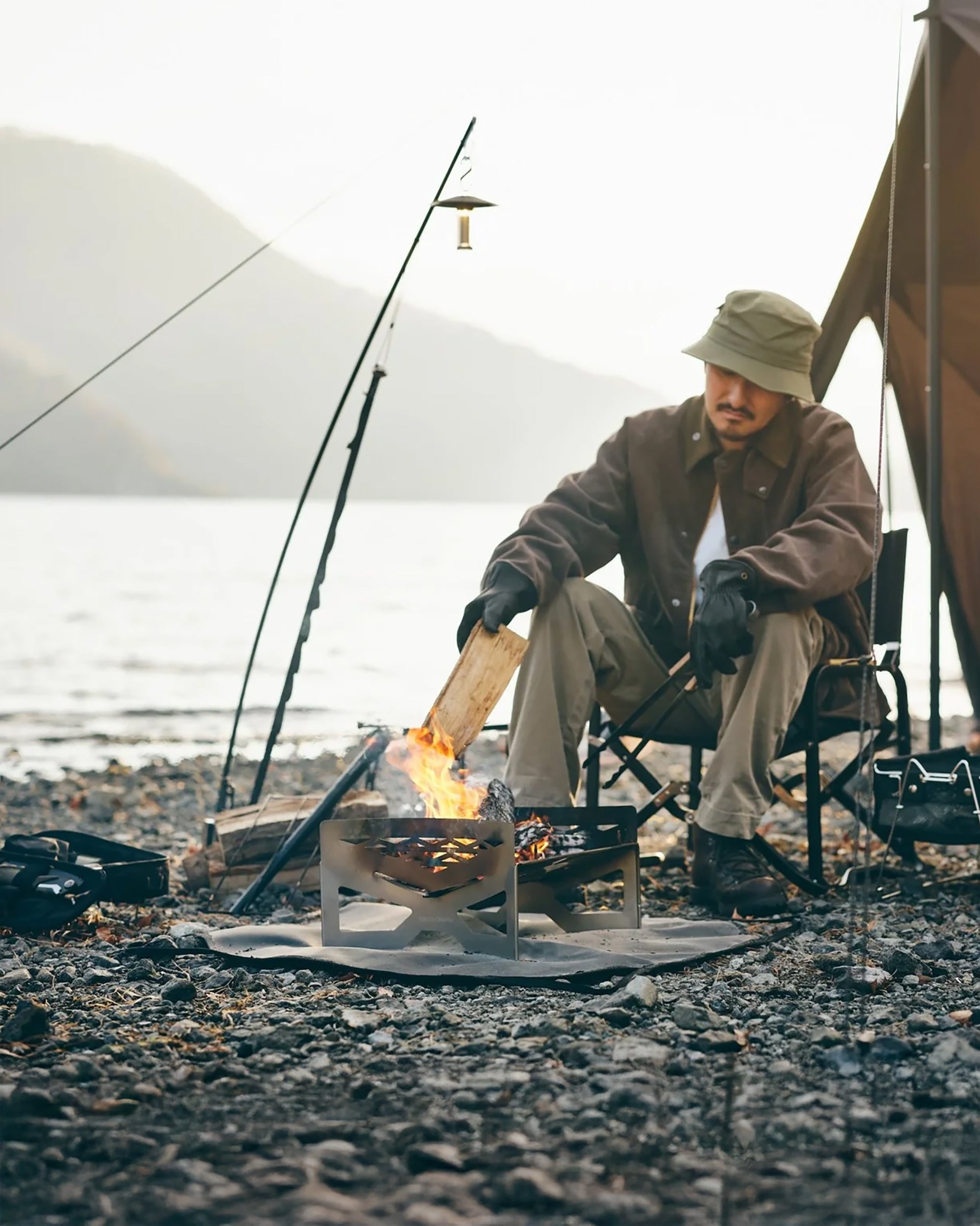 Sunset Lantern Hanger