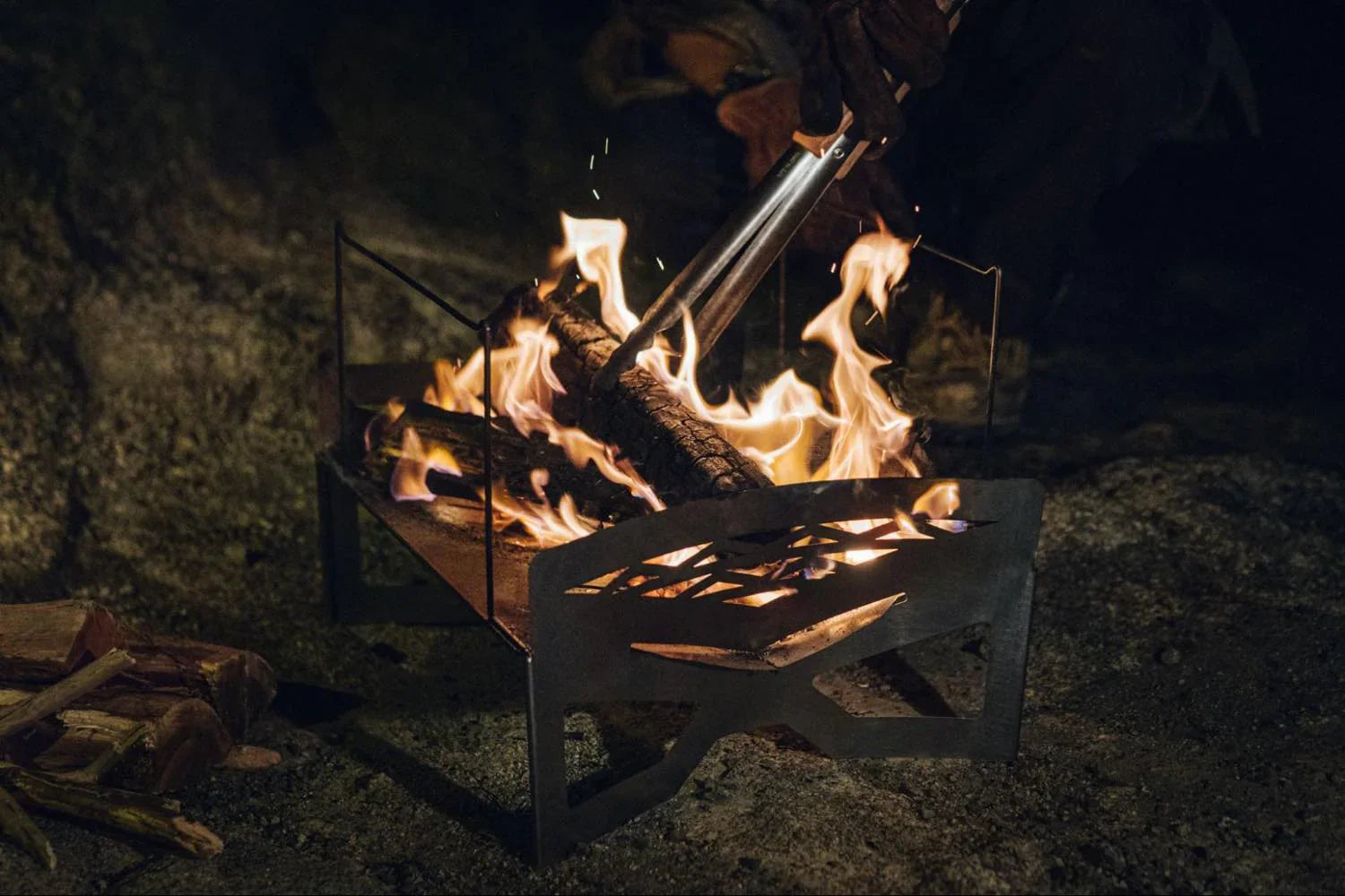 Design Study: The Makulite Portable Firepit from Tokyo Crafts