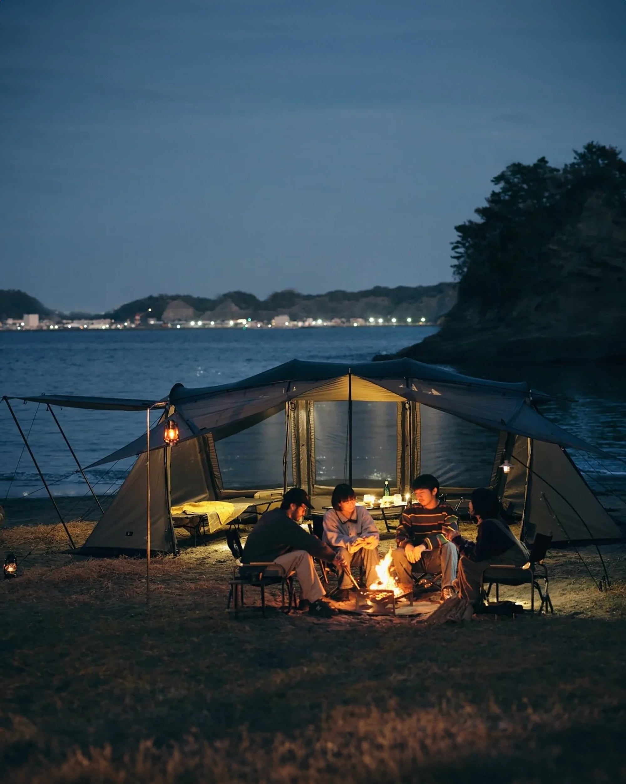 WINGFORT Four Person 2-Room Tent Shelter