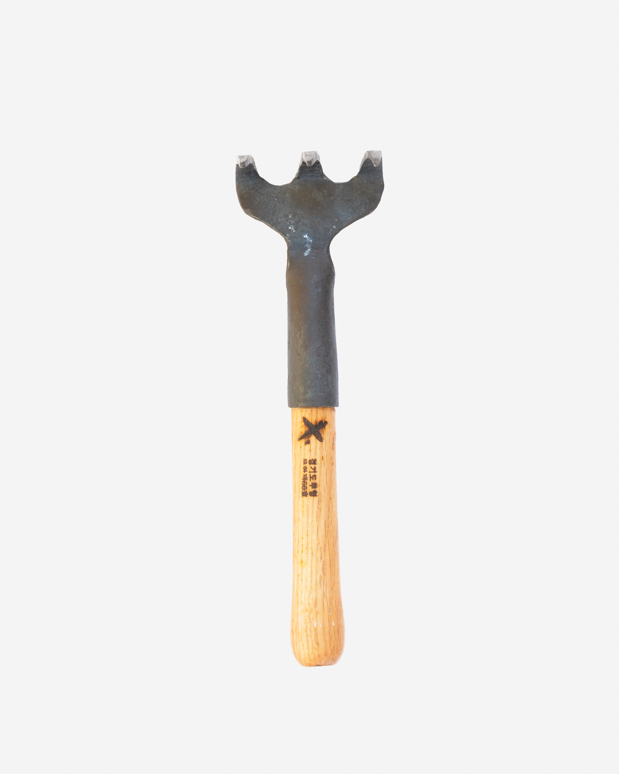 Mater Shin's Anvil #70 Hand Cultivator 3-Tine