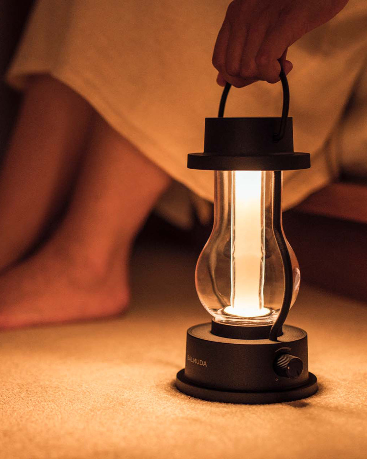 BALMUDA The Lantern Rechargeable Water-Resistant LED Lantern – Kōrogi