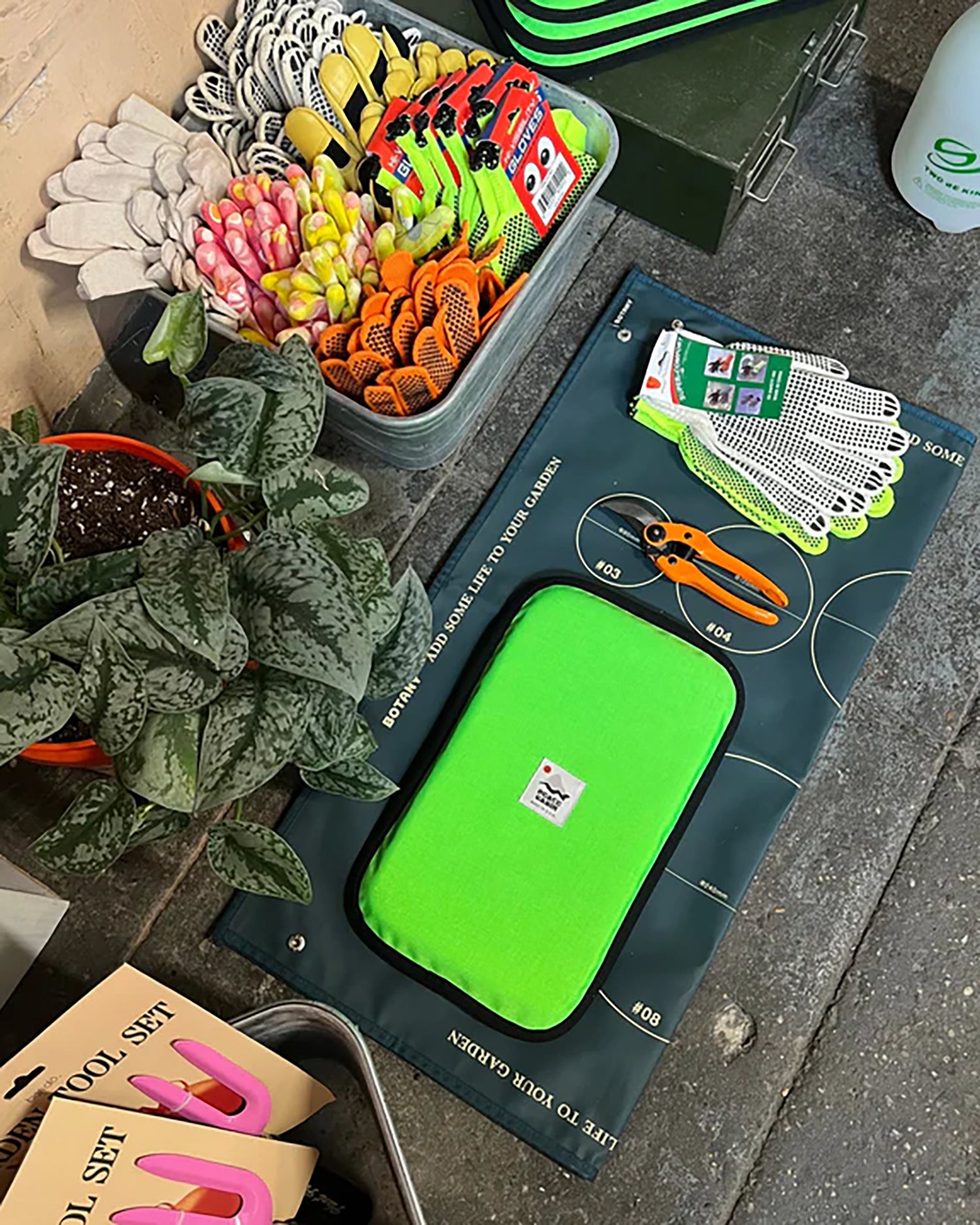 Peace Cabin Utility Sit / Kneel Pad (Neon Green + Pine)